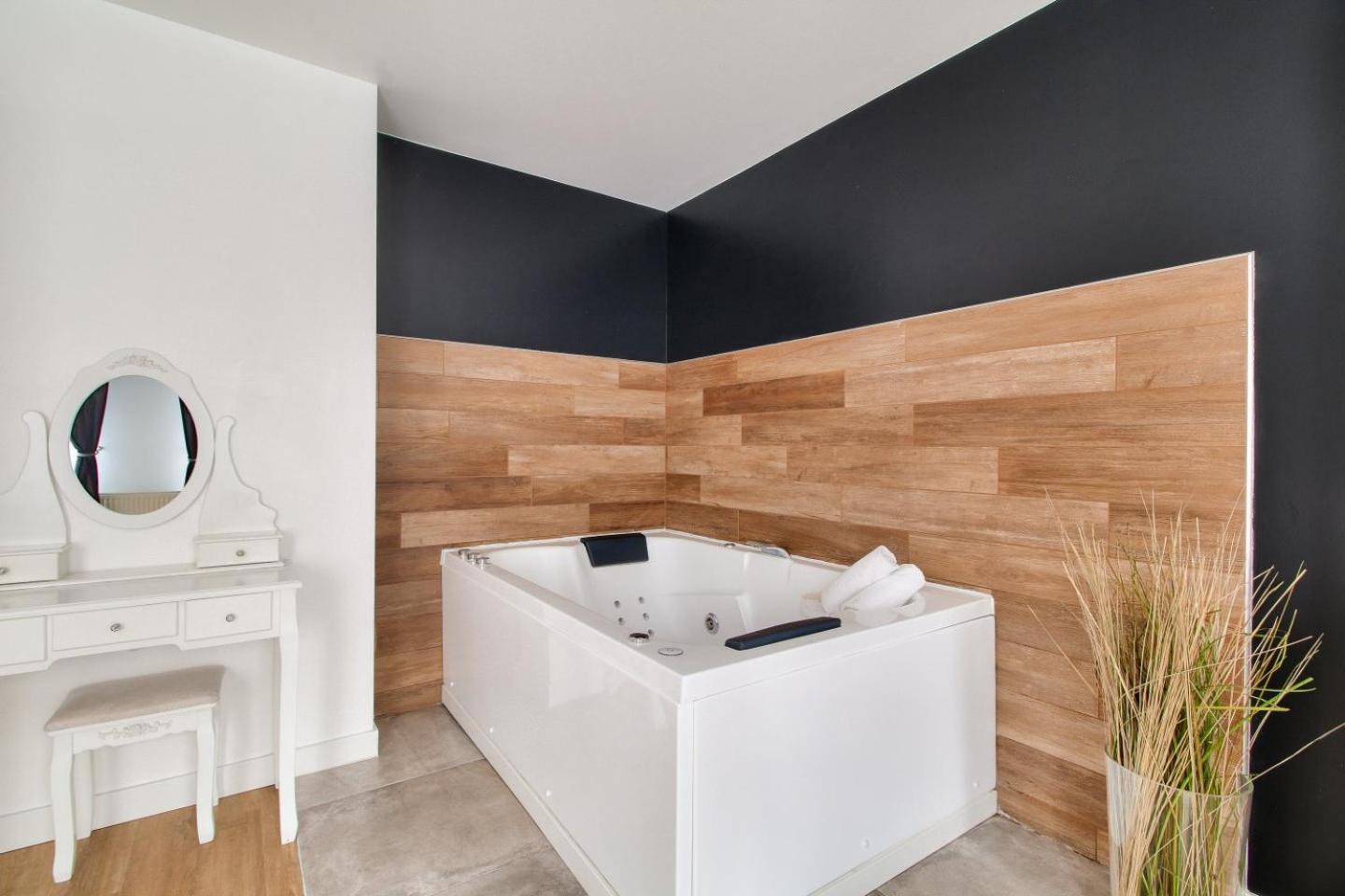 123Home - Suite & Spa Xl Montévrain Esterno foto